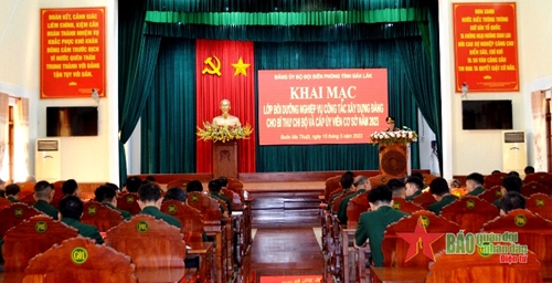 Bộ đội Biên phòng tỉnh Đắk Lắk khai mạc lớp bồi dưỡng nghiệp vụ công tác xây dựng Đảng